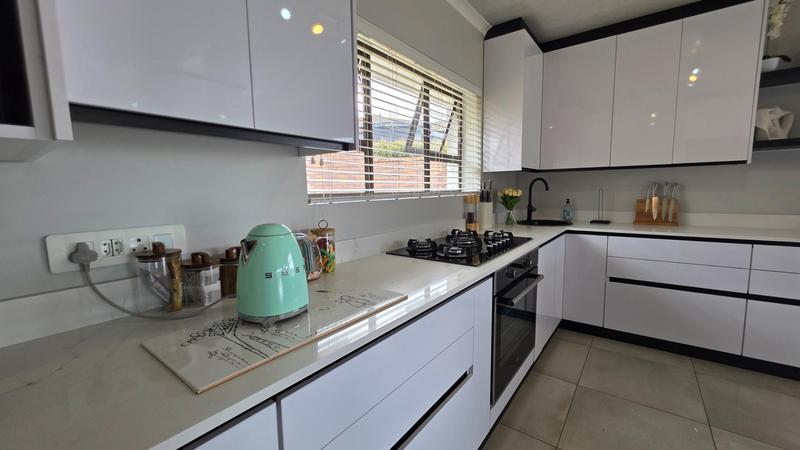 3 Bedroom Property for Sale in Island View Western Cape